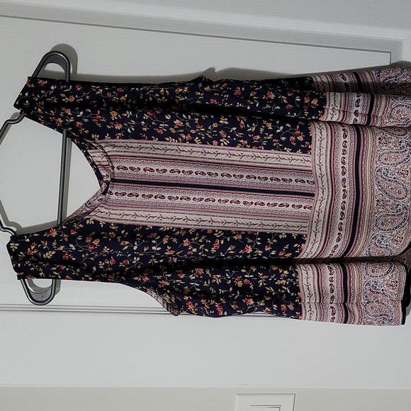 Summer top - Picture 1 of 4